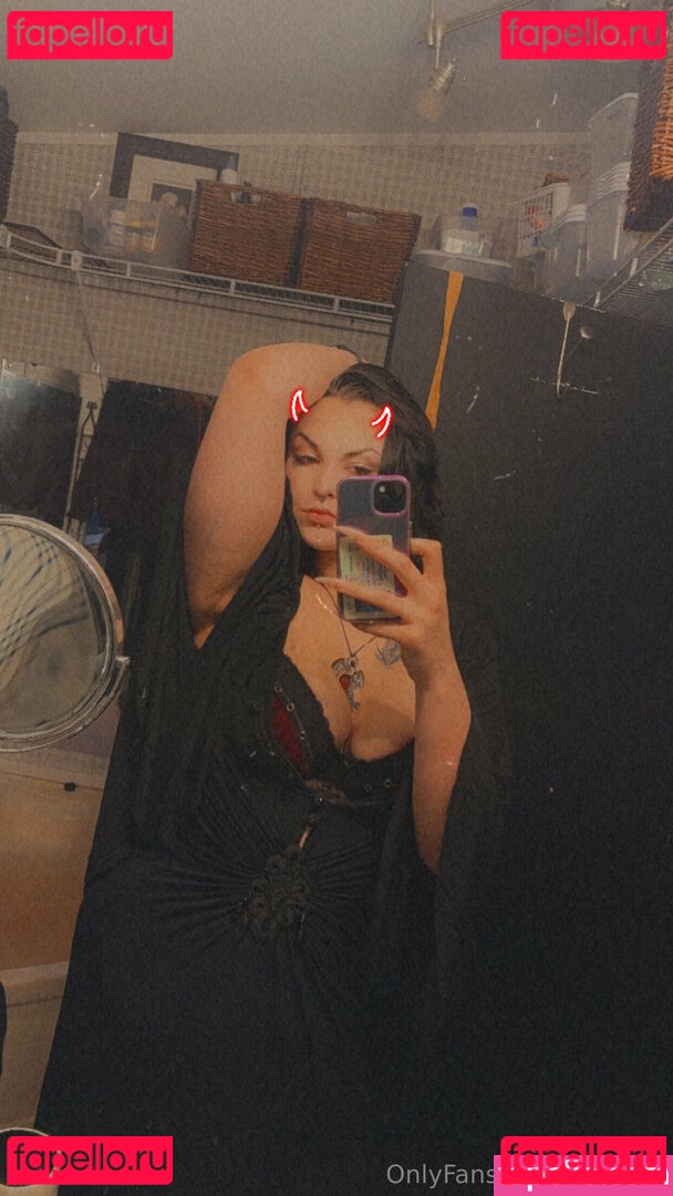 cahrnila Onlyfans Photo Gallery 