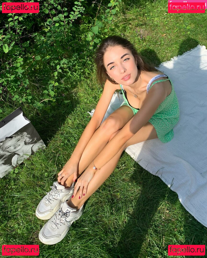 Anastasiia Syniavina / anastasiia_sin / u192461959 Onlyfans Photo Gallery 