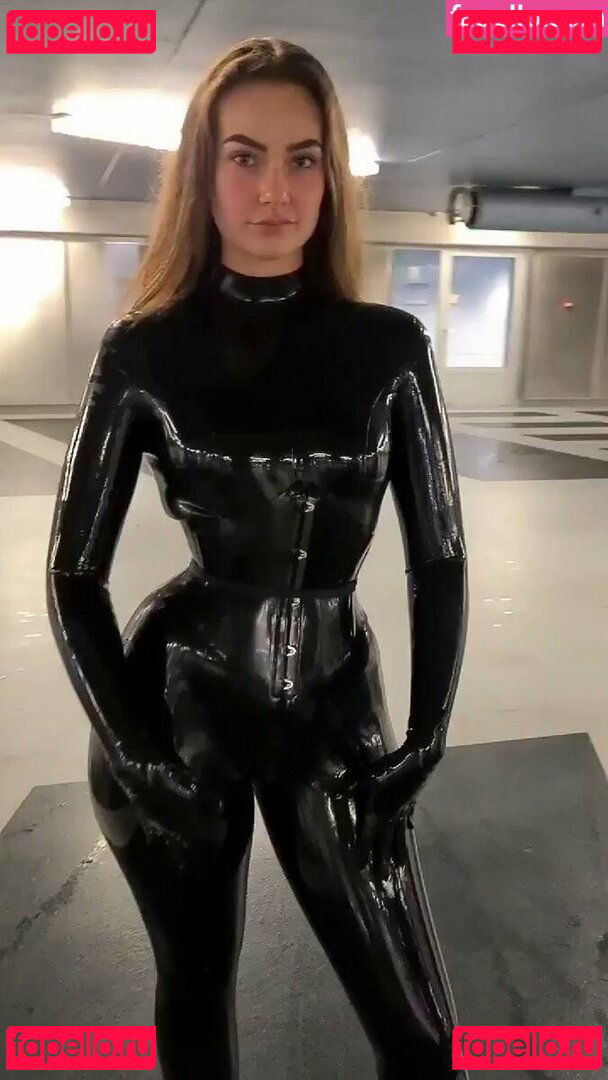 amazoneve / amazonxeve / xamazoneve Onlyfans Photo Gallery 