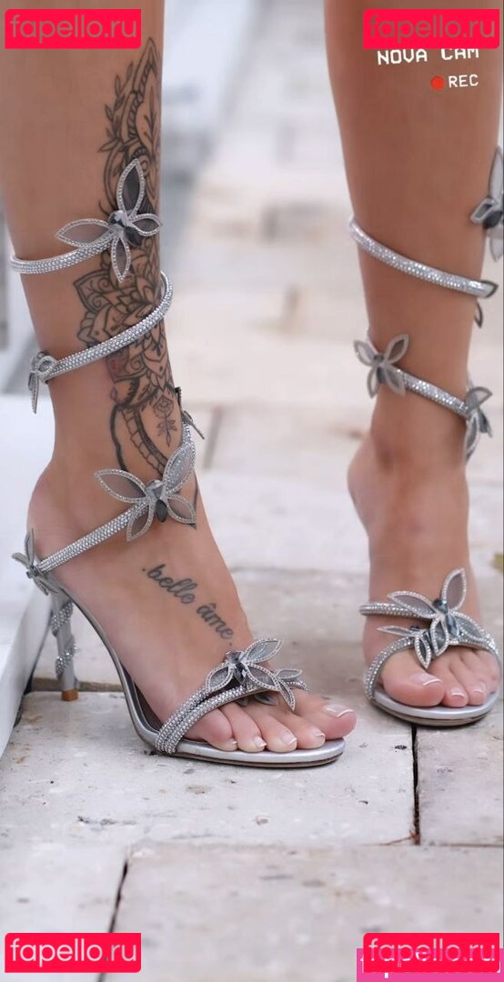 Woah Vicky / imwoahvicky / victoriaroseeee Onlyfans Photo Gallery 