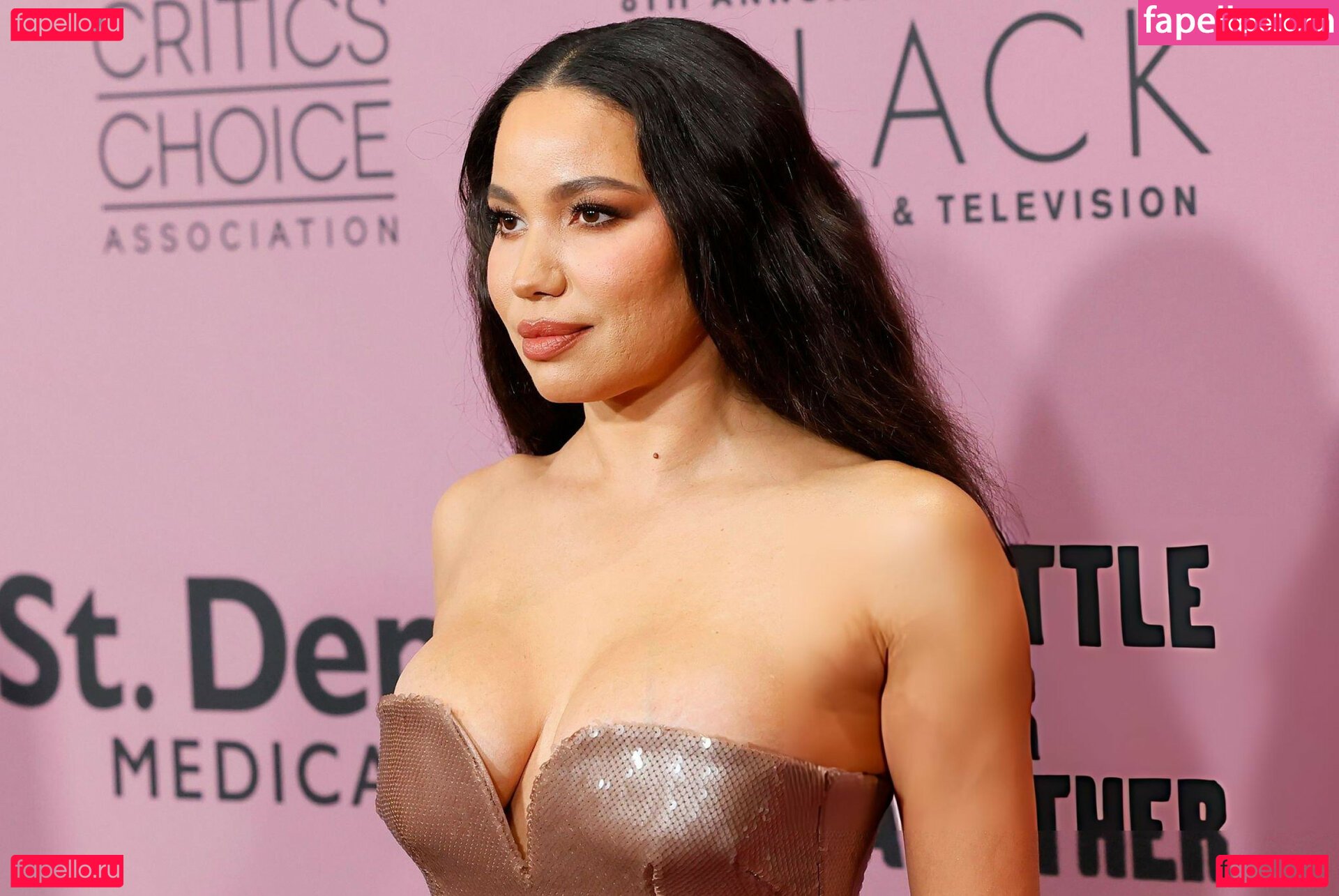 Jurnee Smollett / jurneesmollett Onlyfans Photo Gallery 