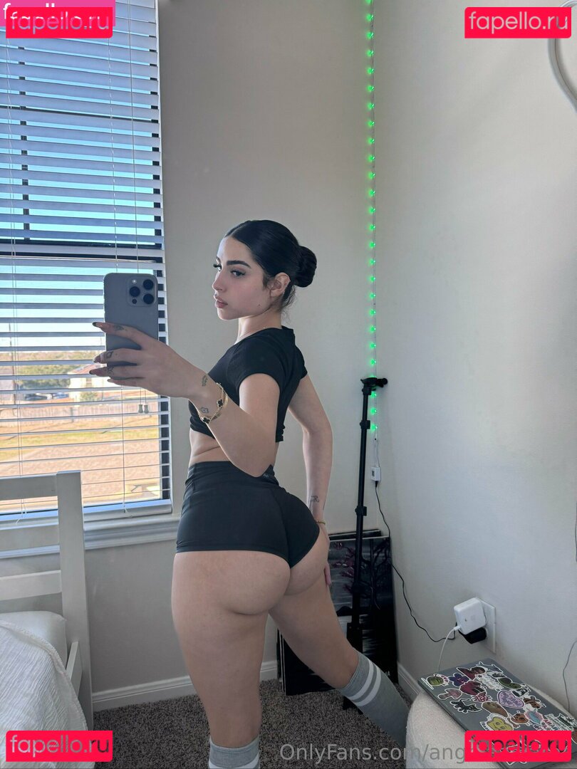 Angelaalvarez / angeelaalvarezz Onlyfans Photo Gallery 