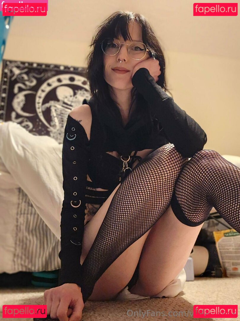 violavixen / violavixene Onlyfans Photo Gallery 