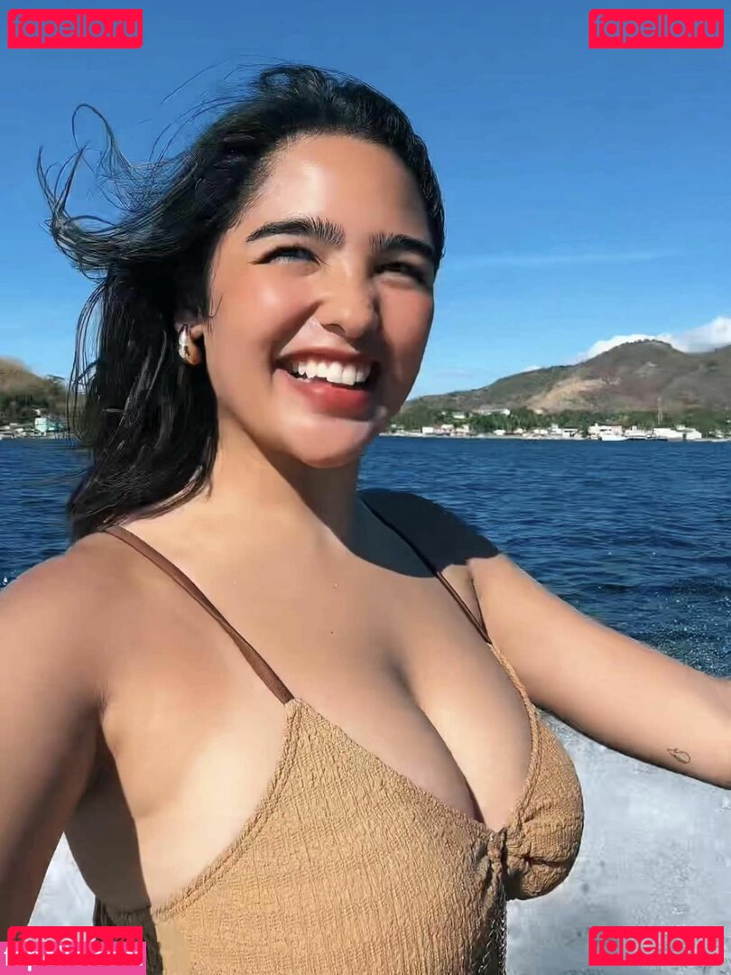 Andrea Brillantes / Blythe Onlyfans Photo Gallery 