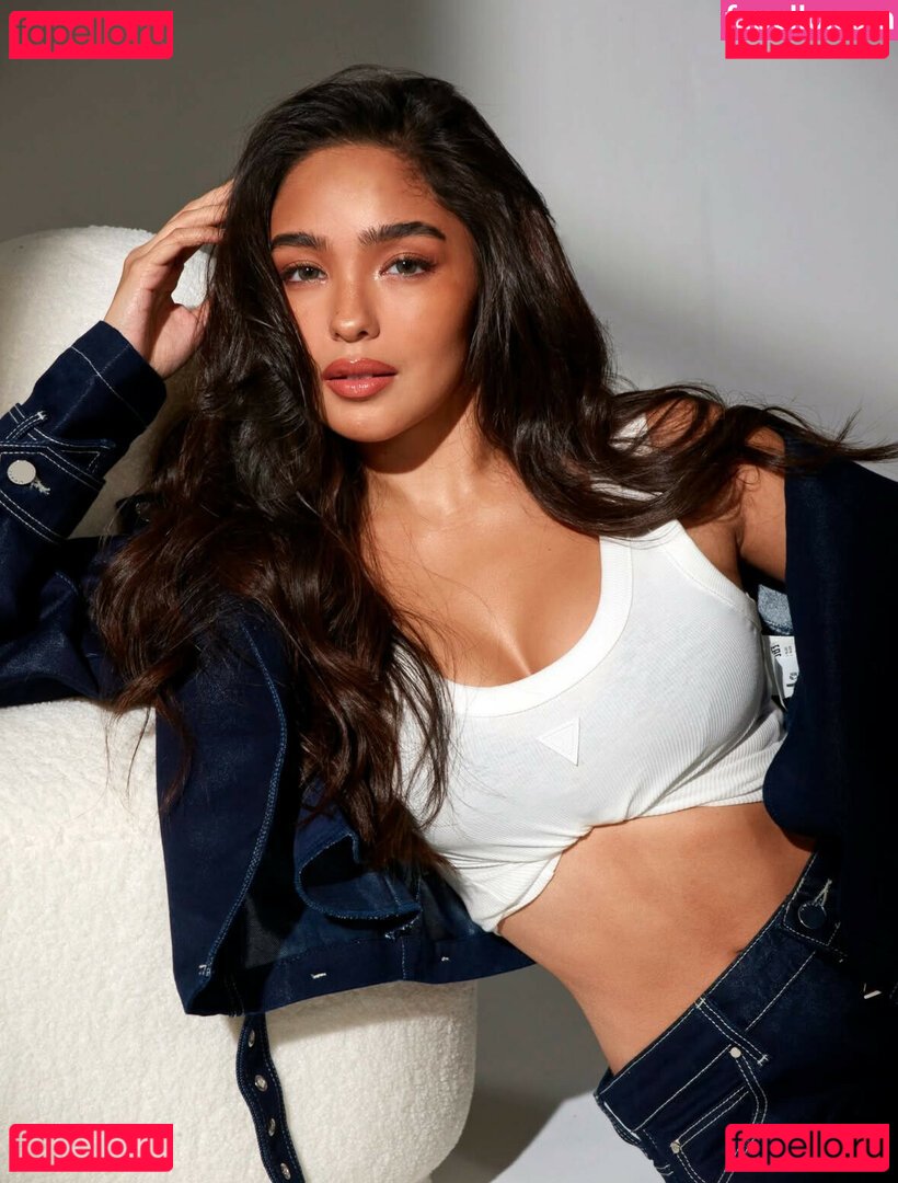 Andrea Brillantes / Blythe Onlyfans Photo Gallery 