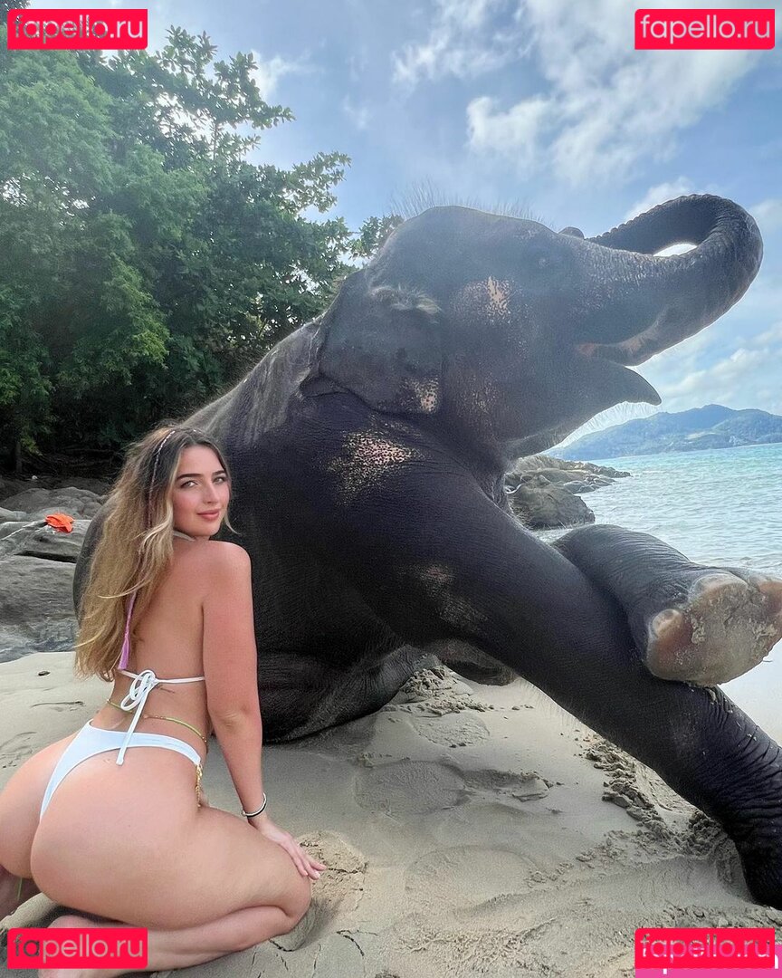 IAmLindsayJones / Lindsay / lindsayelyse / lindsaylohan / lindslexie Onlyfans Photo Gallery 