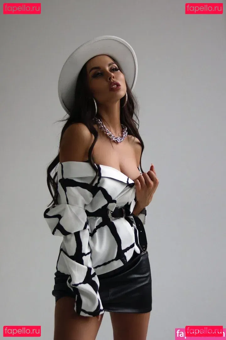 Lybov Kalish Onlyfans Photo Gallery 