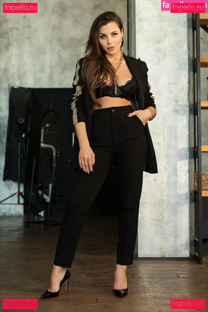 Lybov Kalish Onlyfans Photo Gallery 