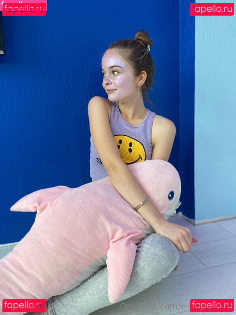 emily_petite / petite_emilyy Onlyfans Photo Gallery 