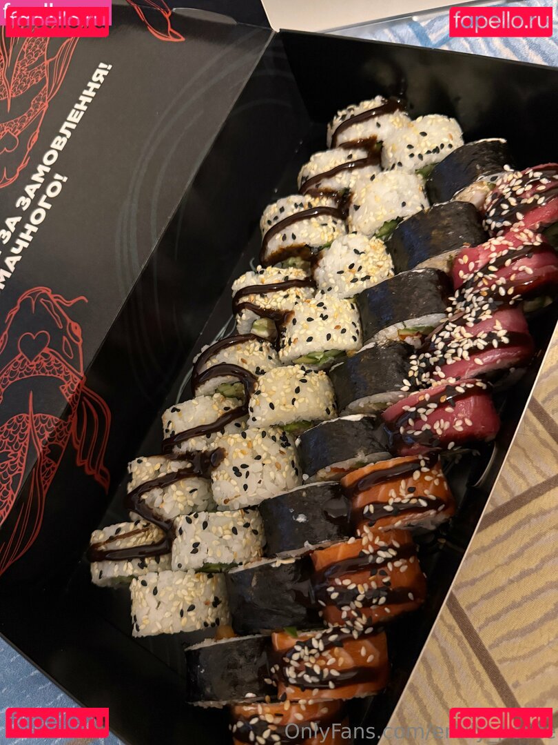 emily_petite / petite_emilyy Onlyfans Photo Gallery 