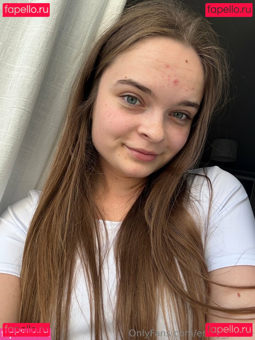 emily_petite / petite_emilyy Onlyfans Photo Gallery 