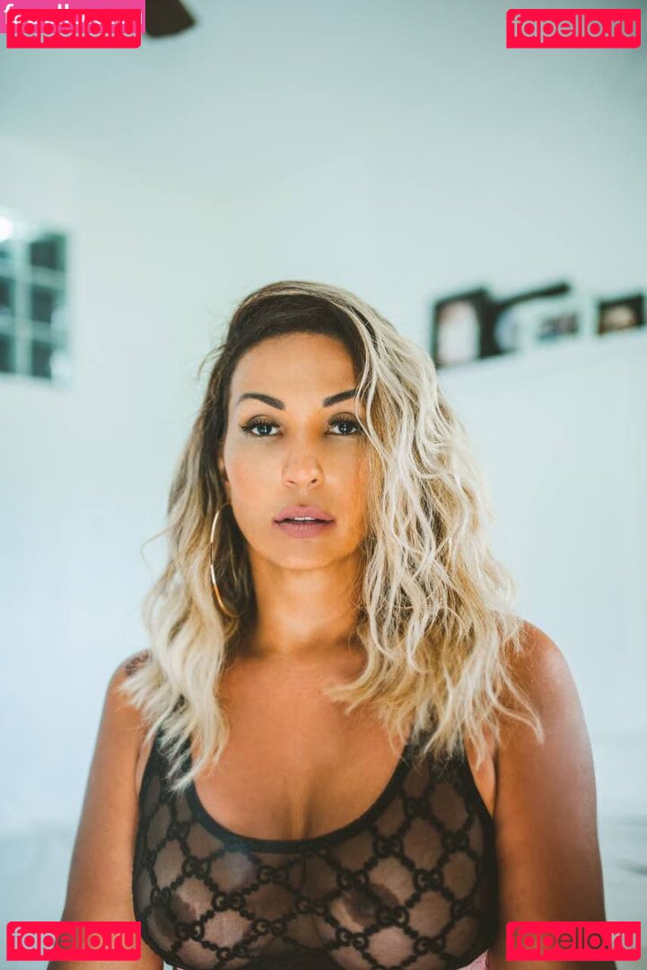 Valesca Popozuda / valescapopozuda Onlyfans Photo Gallery 