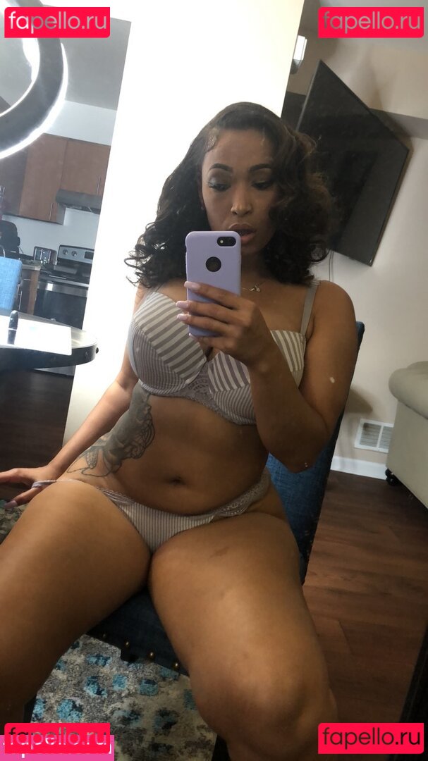 robyn.banks_ / robynbanks Onlyfans Photo Gallery 