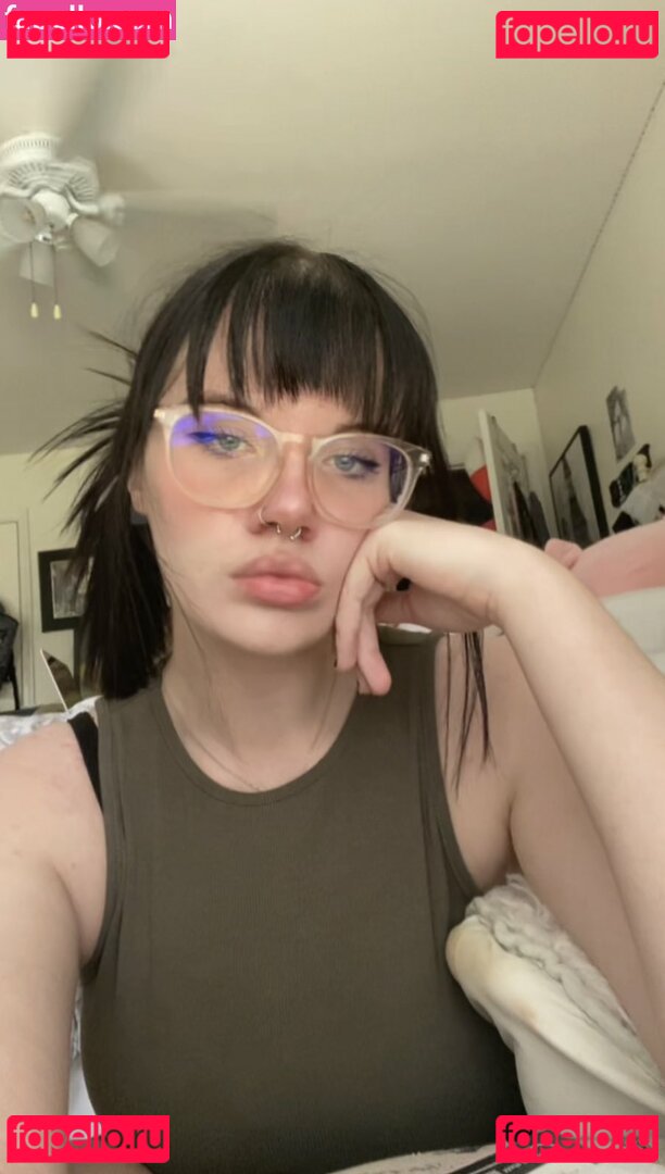 lex / lex.denson / myimaginaryspacexox / sexymigraines / spookymigraines Onlyfans Photo Gallery 