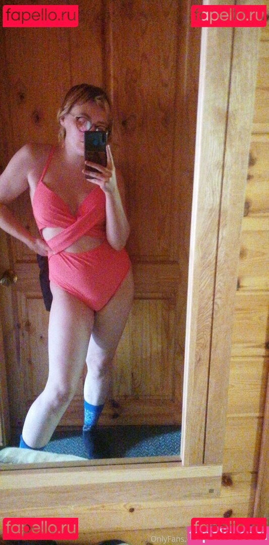 littlered_rubyfree Onlyfans Photo Gallery 