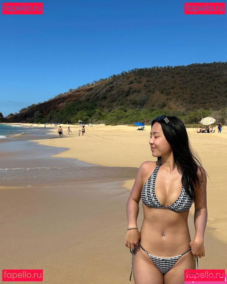 eatingalonediaries / khaleesi420eats Onlyfans Photo Gallery 