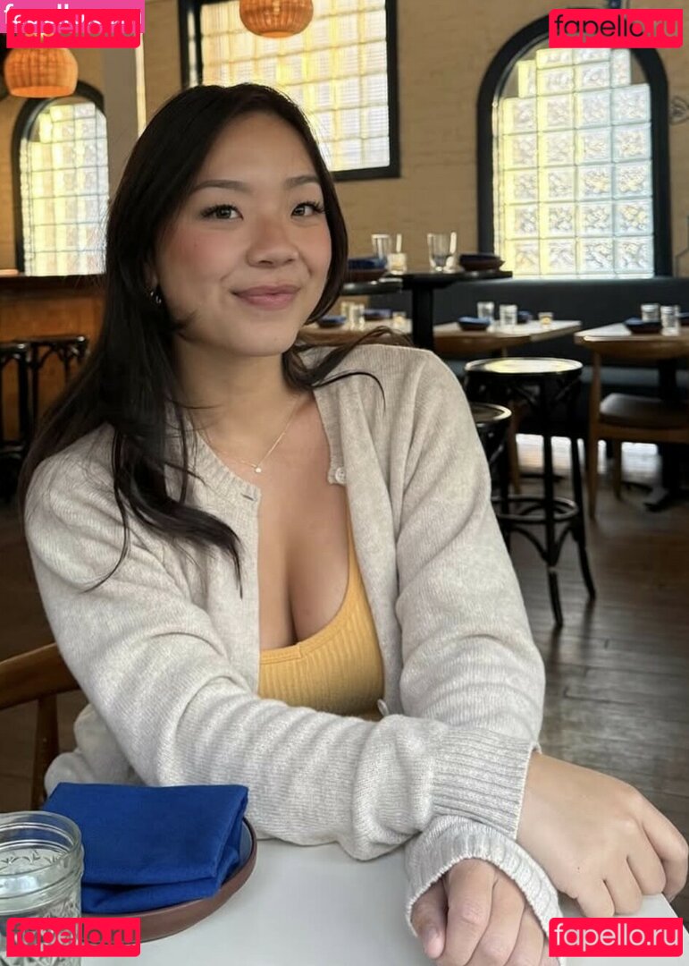 eatingalonediaries / khaleesi420eats Onlyfans Photo Gallery 