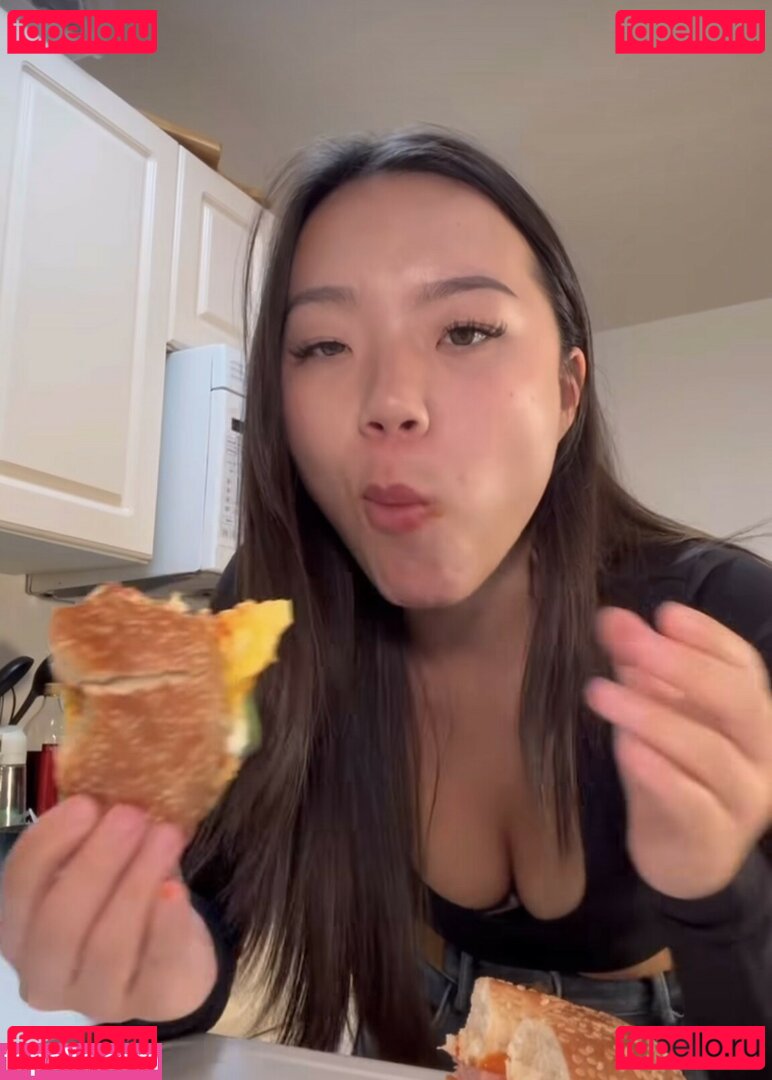 eatingalonediaries / khaleesi420eats Onlyfans Photo Gallery 