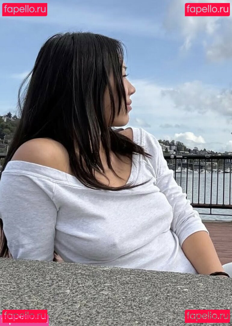 eatingalonediaries / khaleesi420eats Onlyfans Photo Gallery 