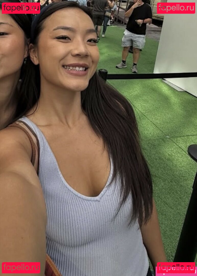 eatingalonediaries / khaleesi420eats Onlyfans Photo Gallery 