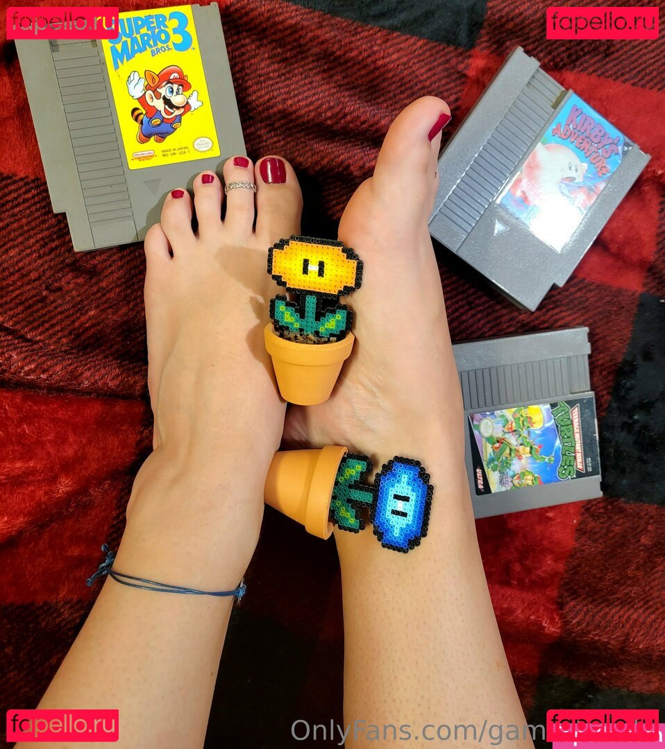 GamertoesKZ / galleriaofsoles Onlyfans Photo Gallery 