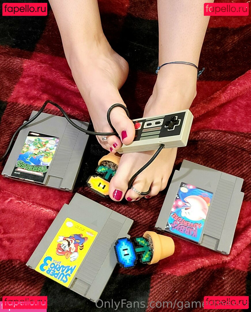 GamertoesKZ / galleriaofsoles Onlyfans Photo Gallery 