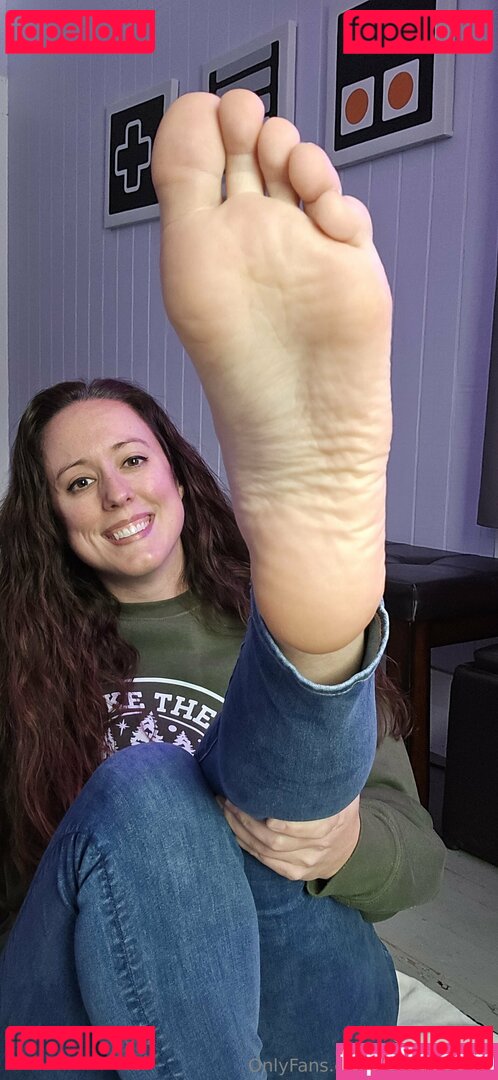 GamertoesKZ / galleriaofsoles Onlyfans Photo Gallery 