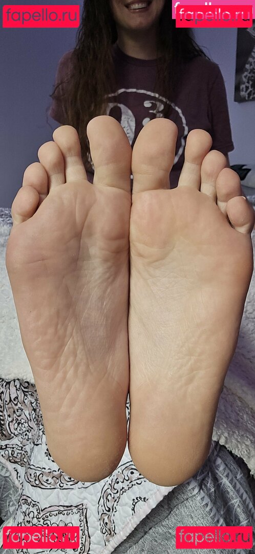 GamertoesKZ / galleriaofsoles Onlyfans Photo Gallery 