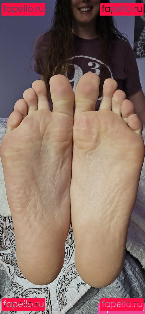 GamertoesKZ / galleriaofsoles Onlyfans Photo Gallery 