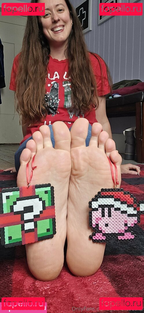 GamertoesKZ / galleriaofsoles Onlyfans Photo Gallery 