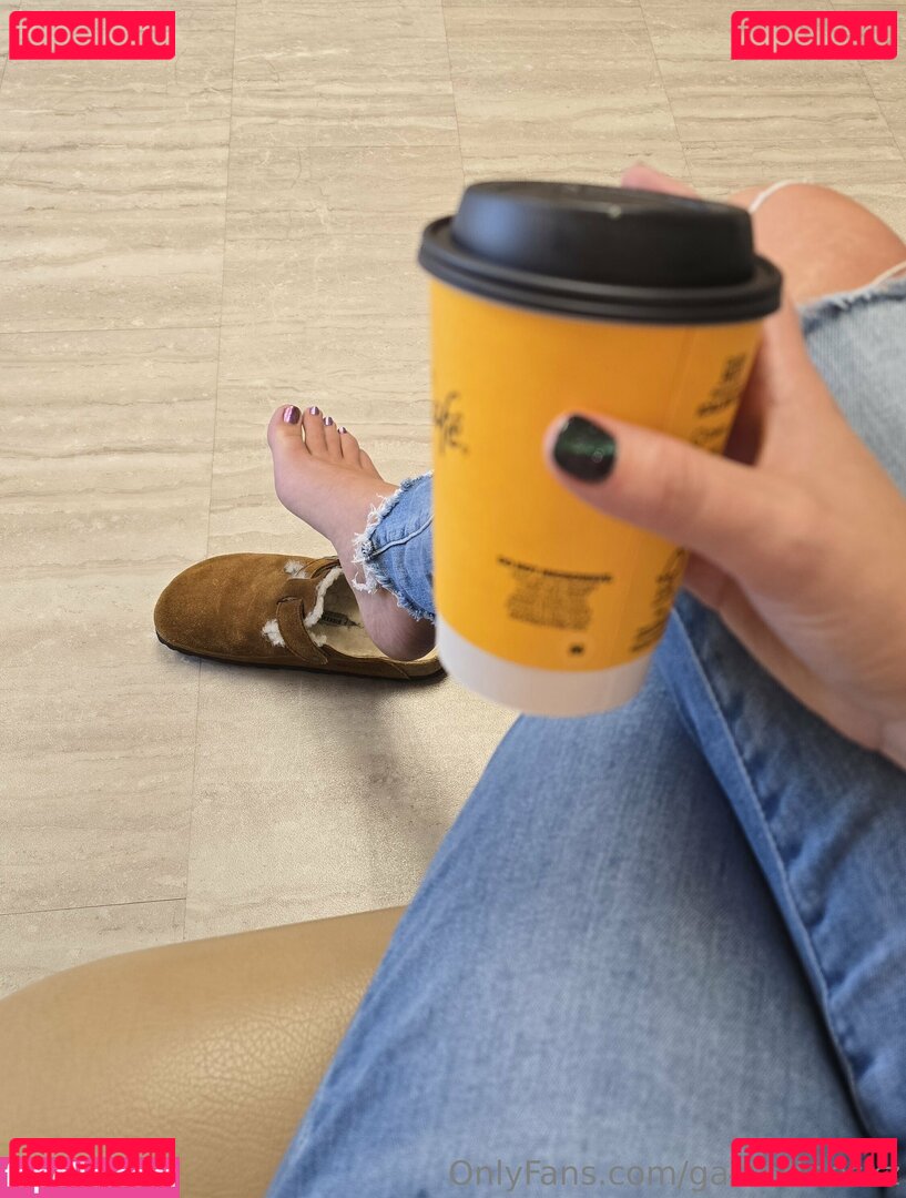 GamertoesKZ / galleriaofsoles Onlyfans Photo Gallery 