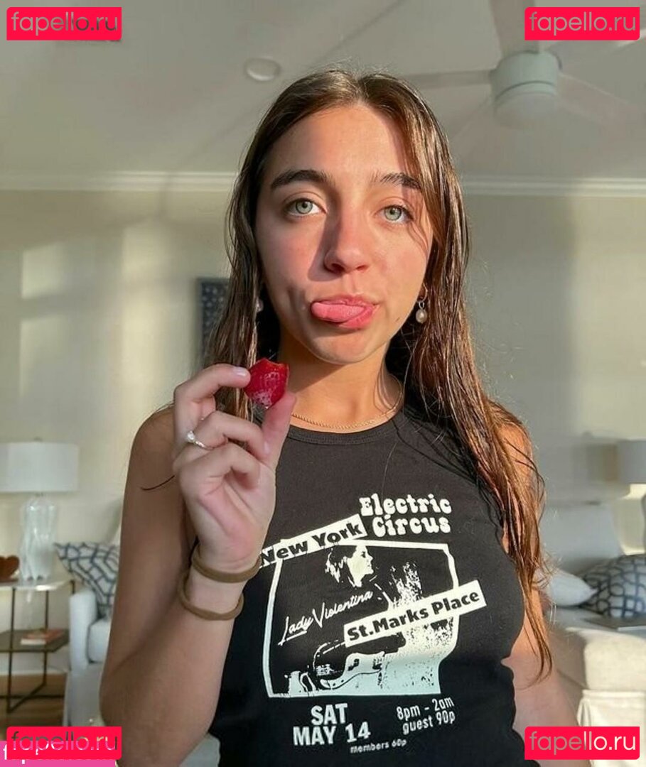 Ellie Dobleske / ellieraedobleske / scrubnumberone Onlyfans Photo Gallery 