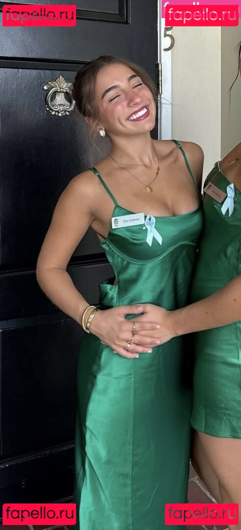 Ellie Dobleske / ellieraedobleske / scrubnumberone Onlyfans Photo Gallery 