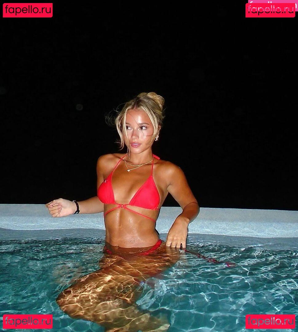 Katalina Cartmel  / Katalina Cartmel / Katalinacarttmel / Katcartmel / katalinacarttmel Onlyfans Photo Gallery 