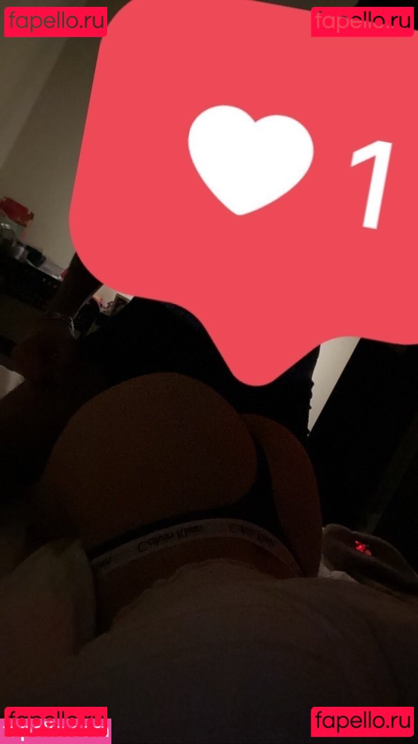 Lara Büttner / larabttnlara / larabttnn Onlyfans Photo Gallery 