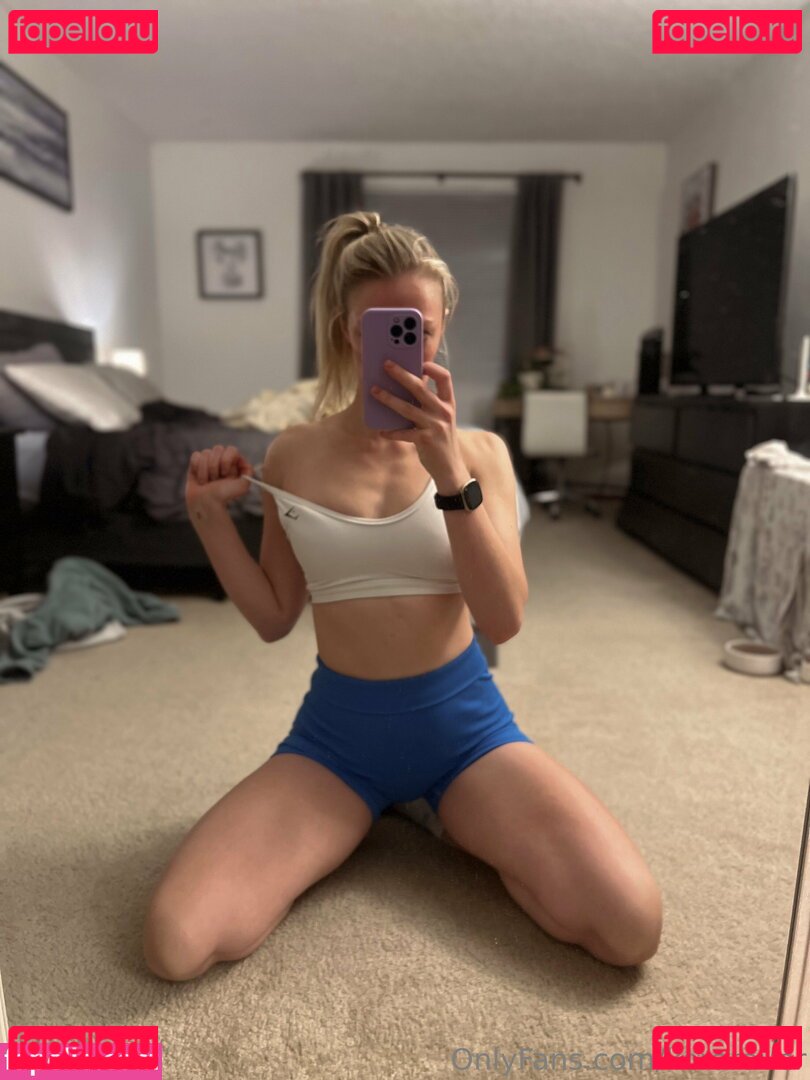 koraraver / korarevs Onlyfans Photo Gallery 