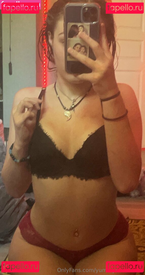 christinasmithmcculley / yummysweetness Onlyfans Photo Gallery 