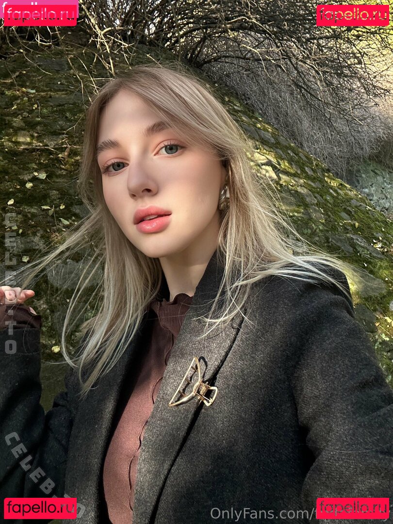 frid_klai / fridafamily Onlyfans Photo Gallery 