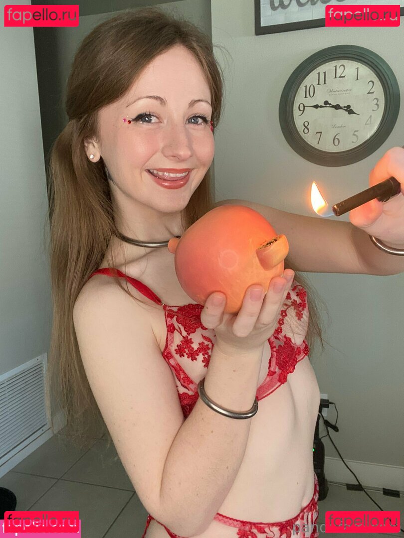 scarlett_burton / scarlettebun-e Onlyfans Photo Gallery 