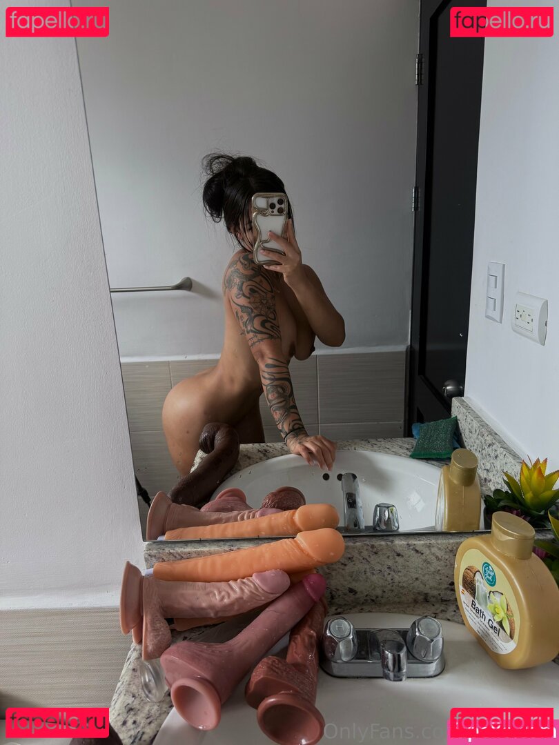 Marialamicq / Soymafe Onlyfans Photo Gallery 