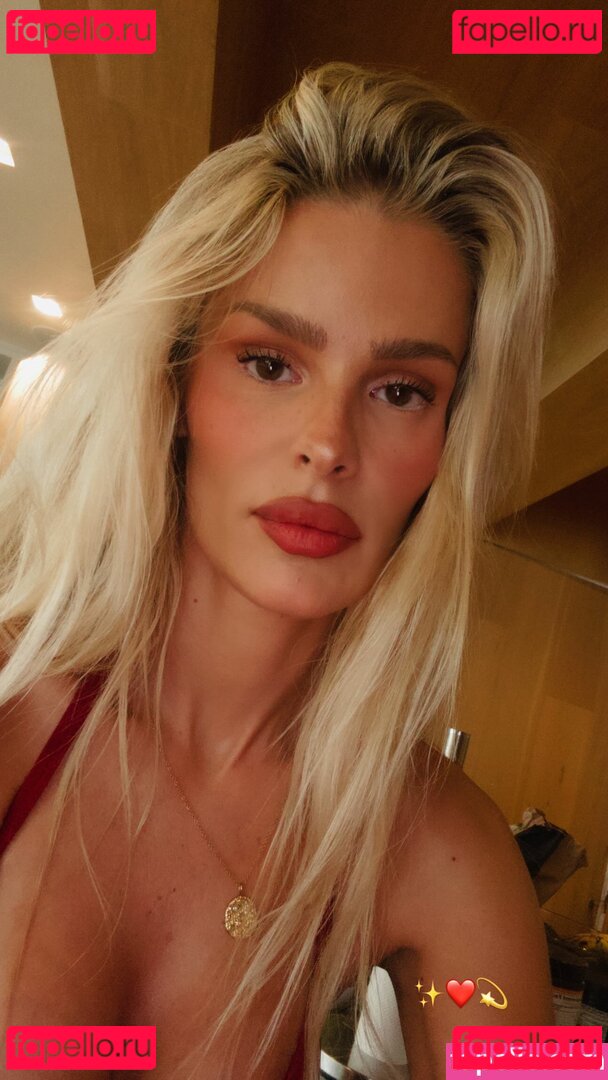 Yasmin Brunet / yasminbrunet Onlyfans Photo Gallery 