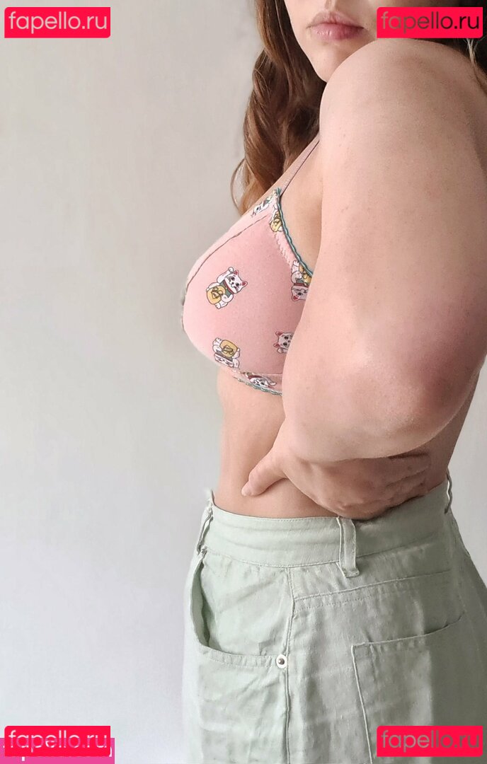 Goddess Mell / https: / mellowish / xmellowishx Onlyfans Photo Gallery 