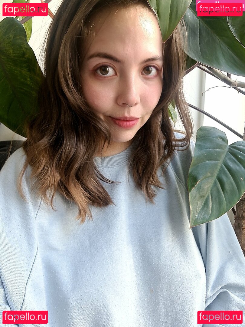 Goddess Mell / https: / mellowish / xmellowishx Onlyfans Photo Gallery 