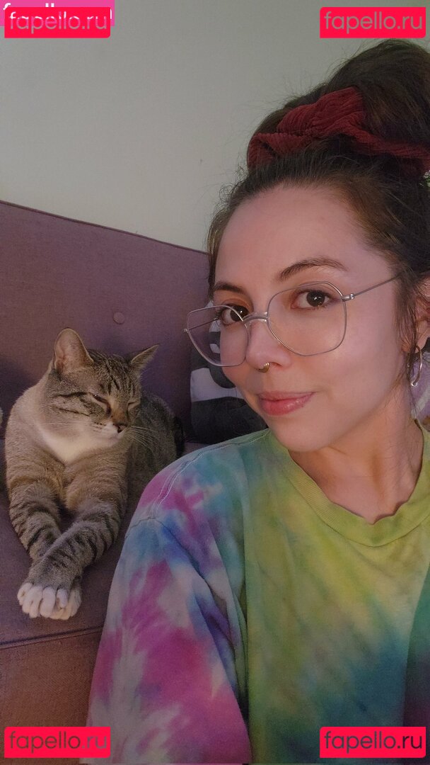 Goddess Mell / https: / mellowish / xmellowishx Onlyfans Photo Gallery 