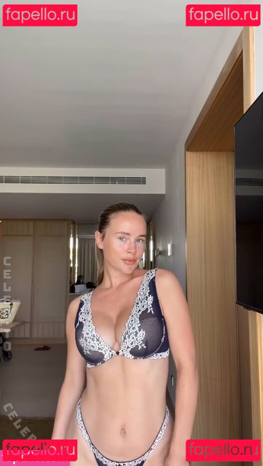 Liz Kaeber / lizkaeber Onlyfans Photo Gallery 