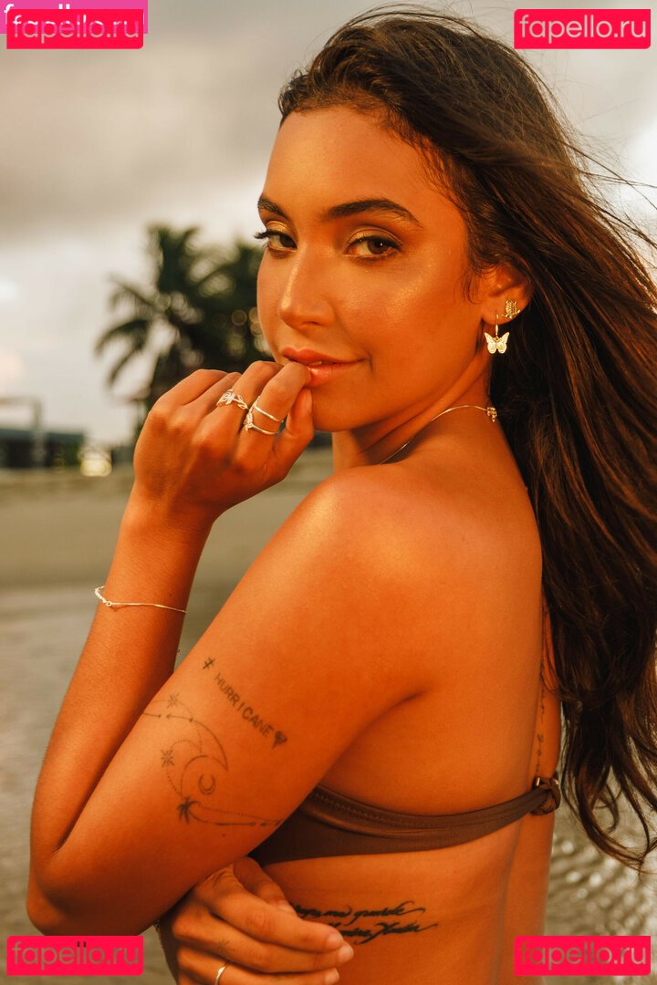 Vanessa Lopes / u140265647 / vanessalopesr_ Onlyfans Photo Gallery 