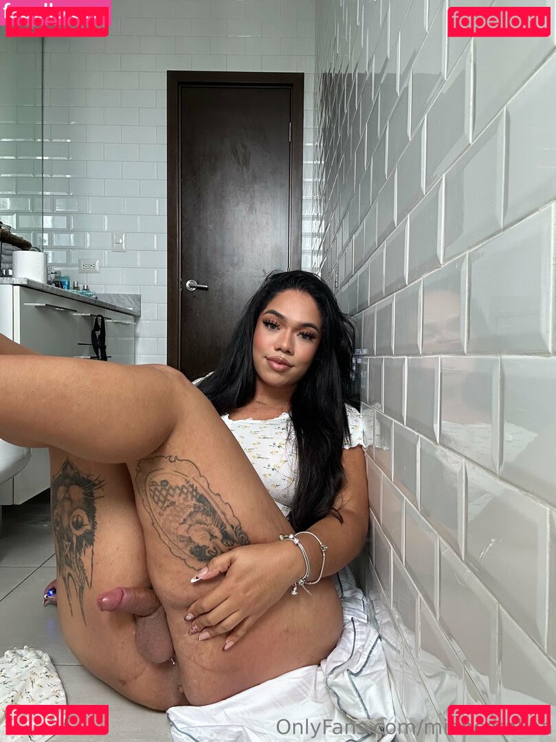MiahCatalina / miahcatali Onlyfans Photo Gallery 