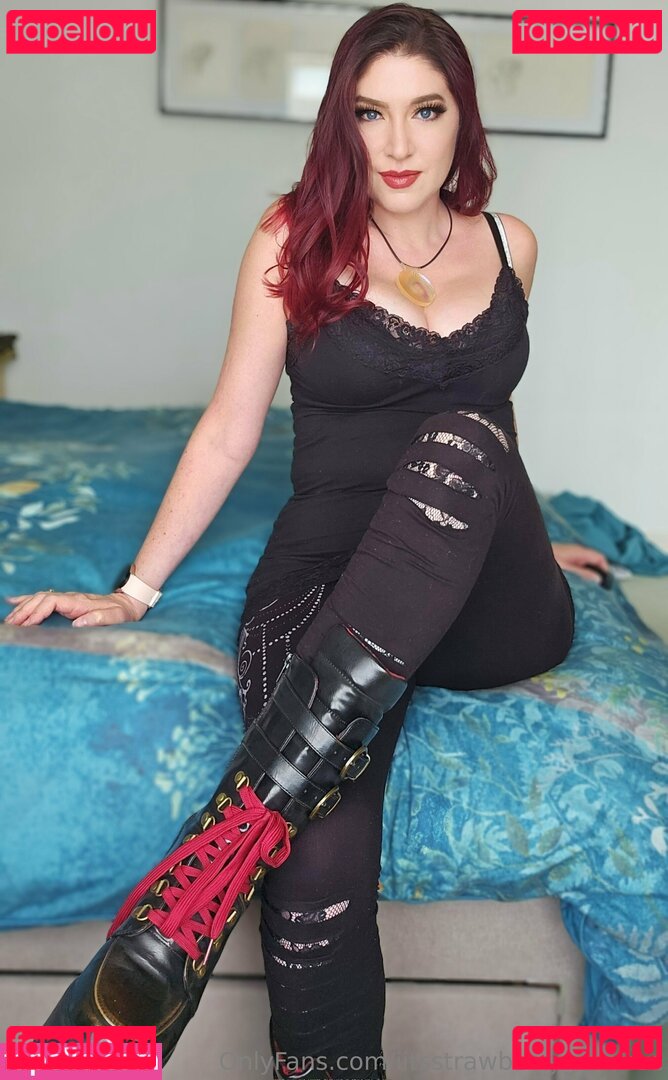 iitsstrawberrygemfree Onlyfans Photo Gallery 