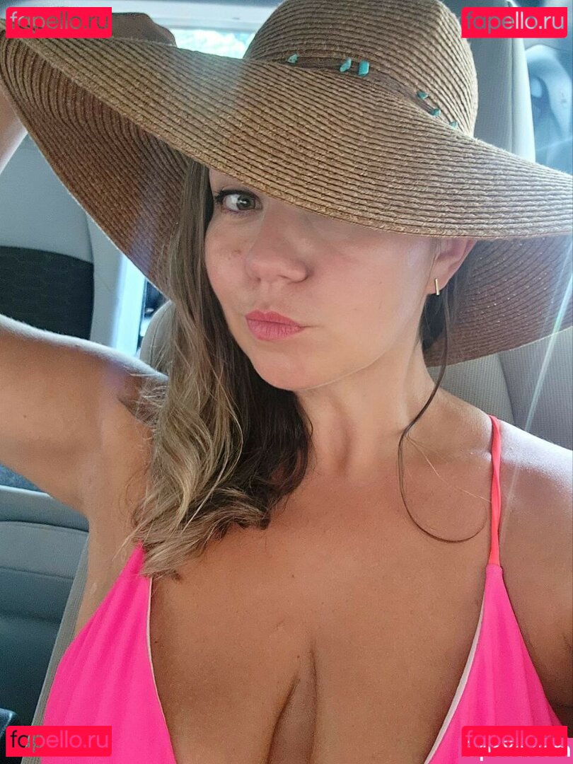 Marina Morris / marina_morris / mmmorris007 Onlyfans Photo Gallery 