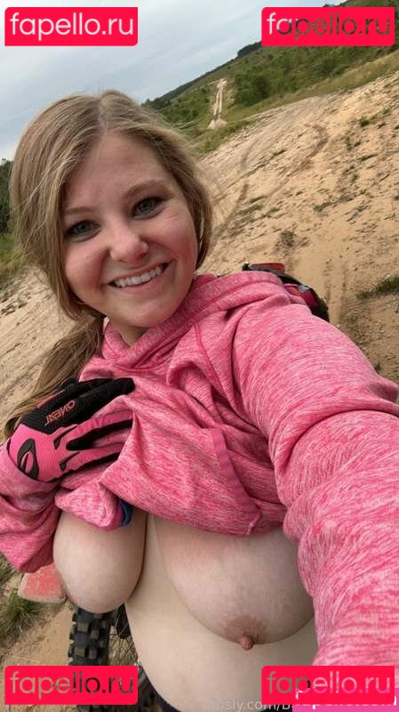 BackwoodsEmm / assets / https: Onlyfans Photo Gallery 